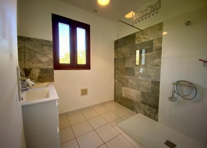 Maison De Charme à La Campagne Hébergement de vacances *